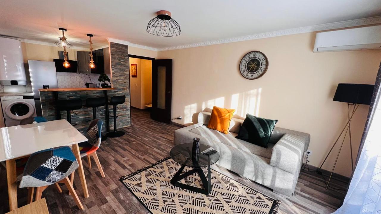 Pluton Apartment Montpellier Exterior foto
